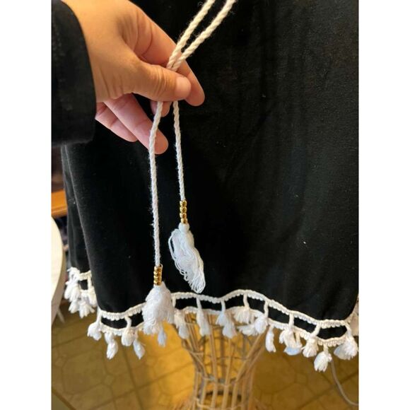 Plus Size Off Shoulder Boho Tassel Blouse Black White Trim 2X oversize - Picture 4 of 9